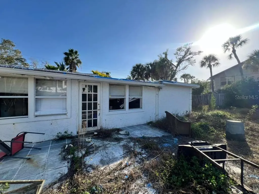 749 Siesta Drive Sarasota FL 34242