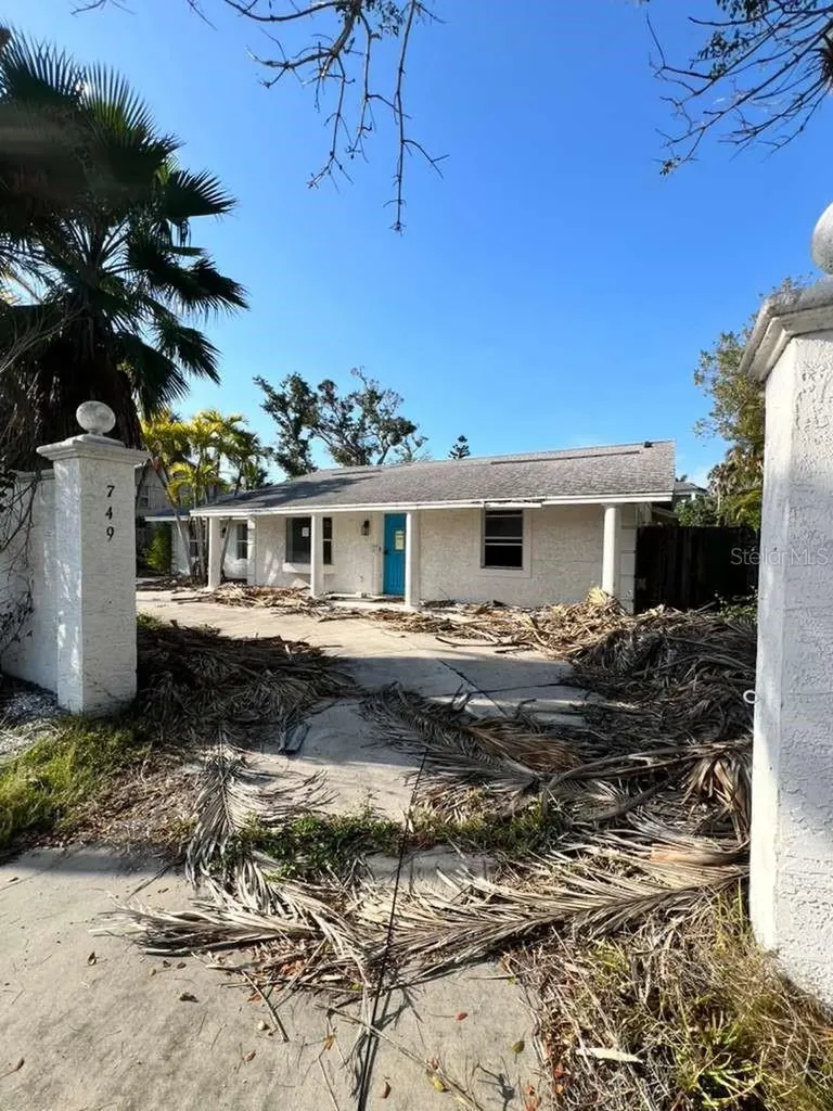 749 Siesta Drive Sarasota FL 34242