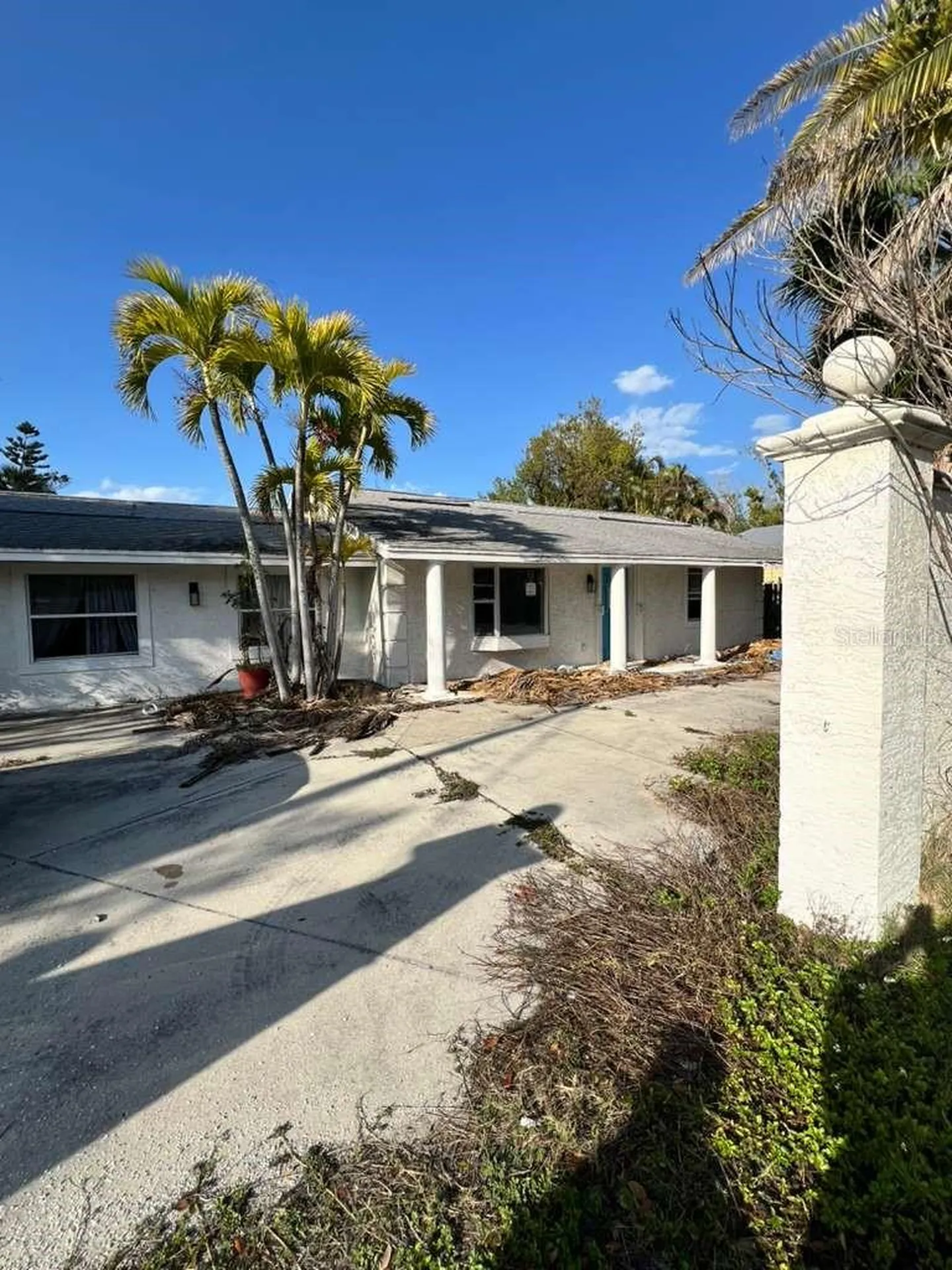 749 Siesta Drive Sarasota FL 34242