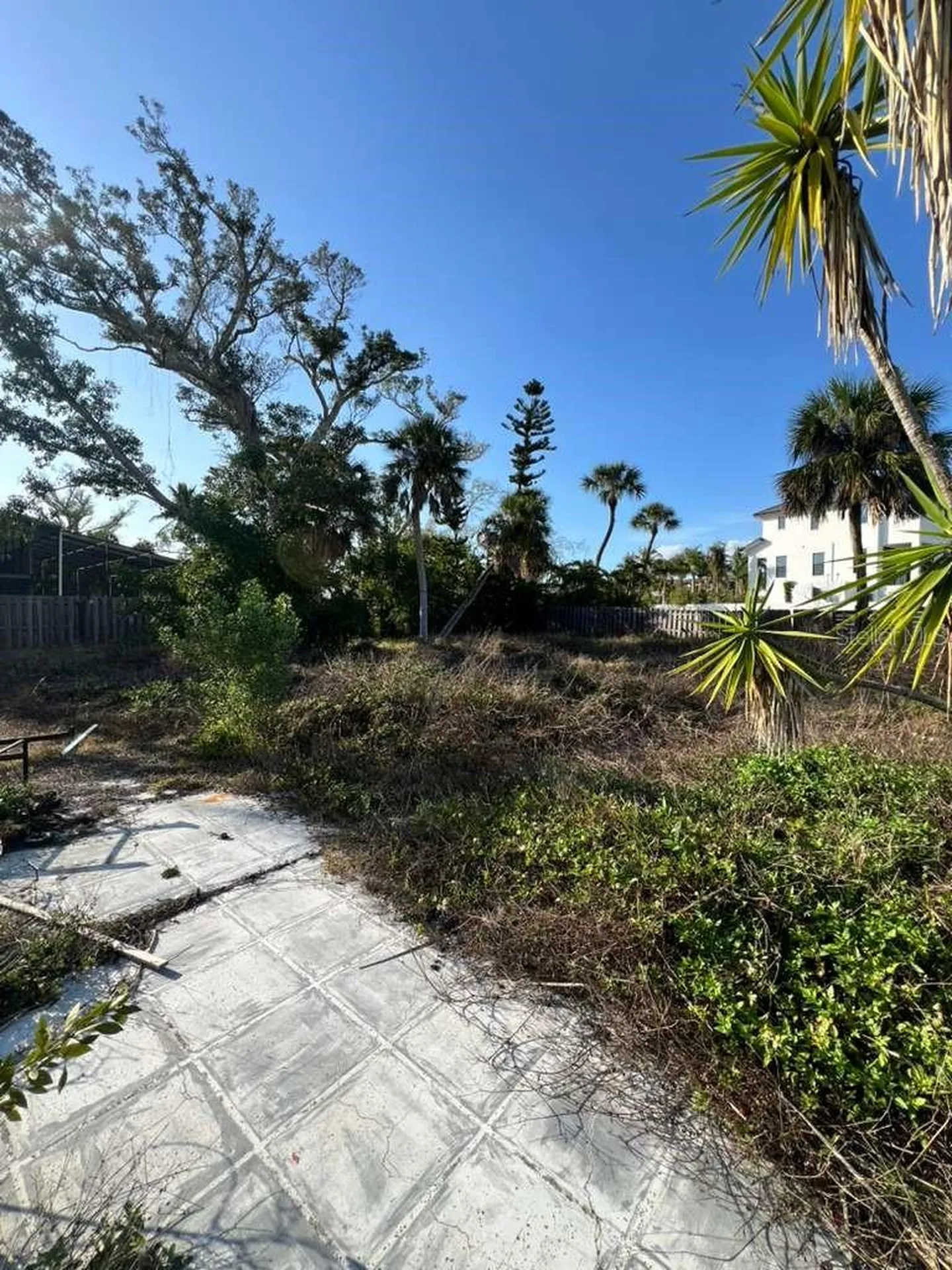 749 Siesta Drive Sarasota FL 34242