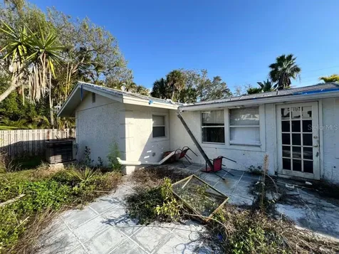 749 Siesta Drive Sarasota FL 34242