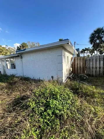 749 Siesta Drive Sarasota FL 34242