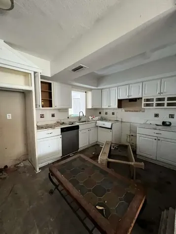 749 Siesta Drive Sarasota FL 34242