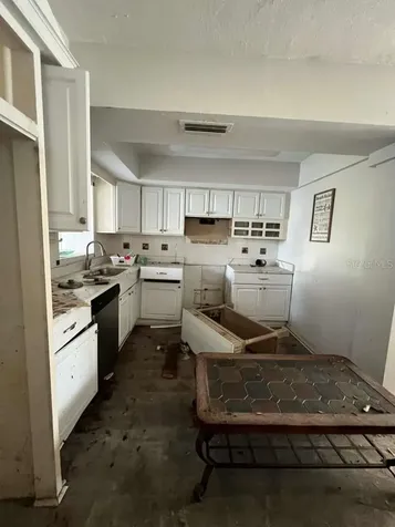 749 Siesta Drive Sarasota FL 34242