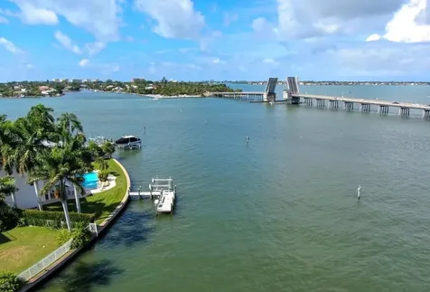 749 Siesta Drive Sarasota FL 34242