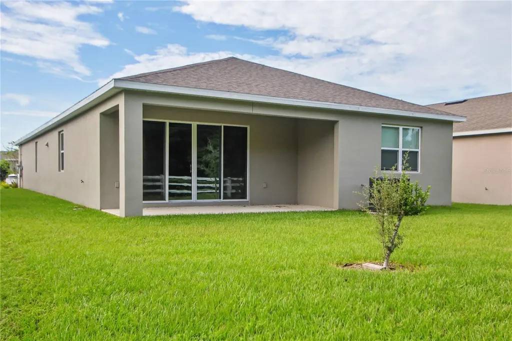 5208 Meadow Song Drive Okahumpka FL 34762