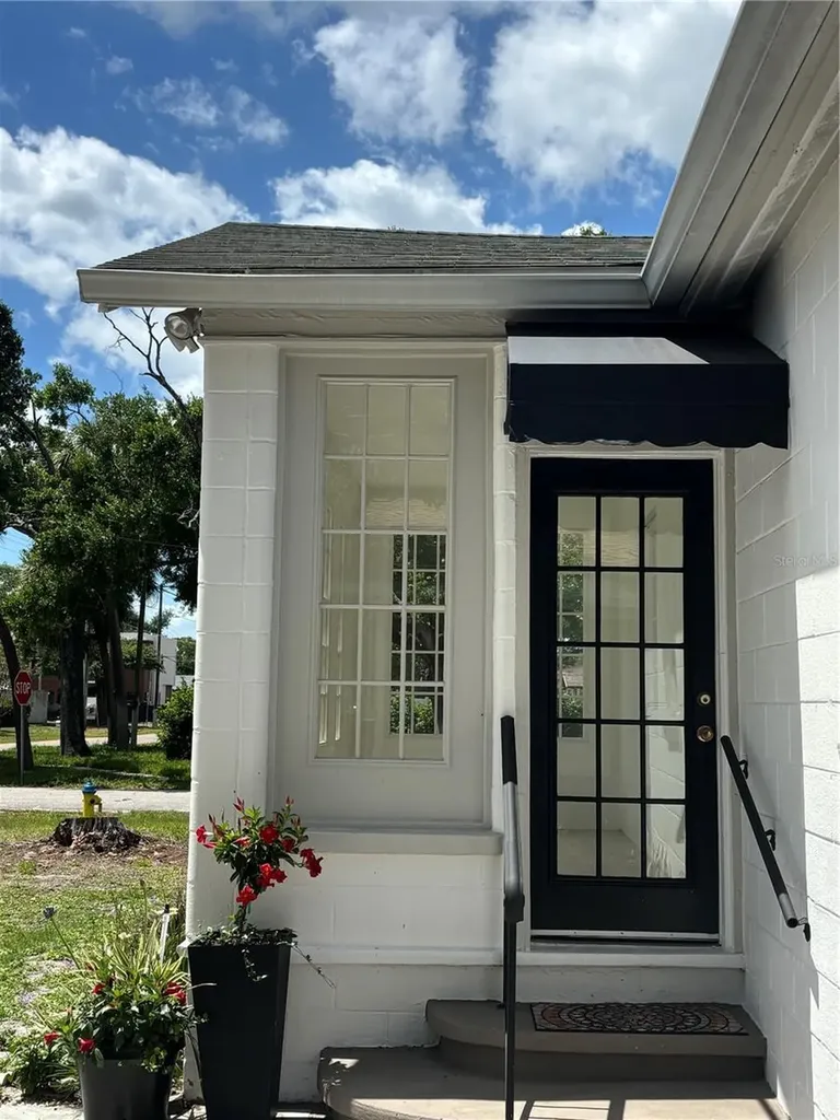 3211 W North A Street Tampa FL 33609