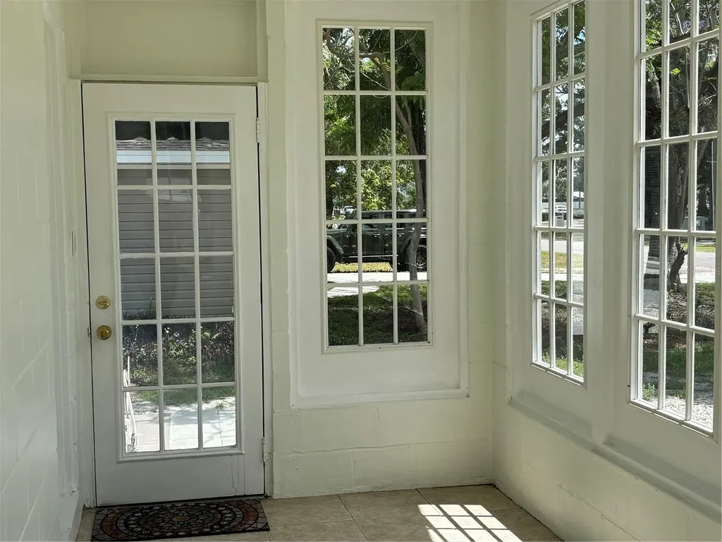 3211 W North A Street Tampa FL 33609