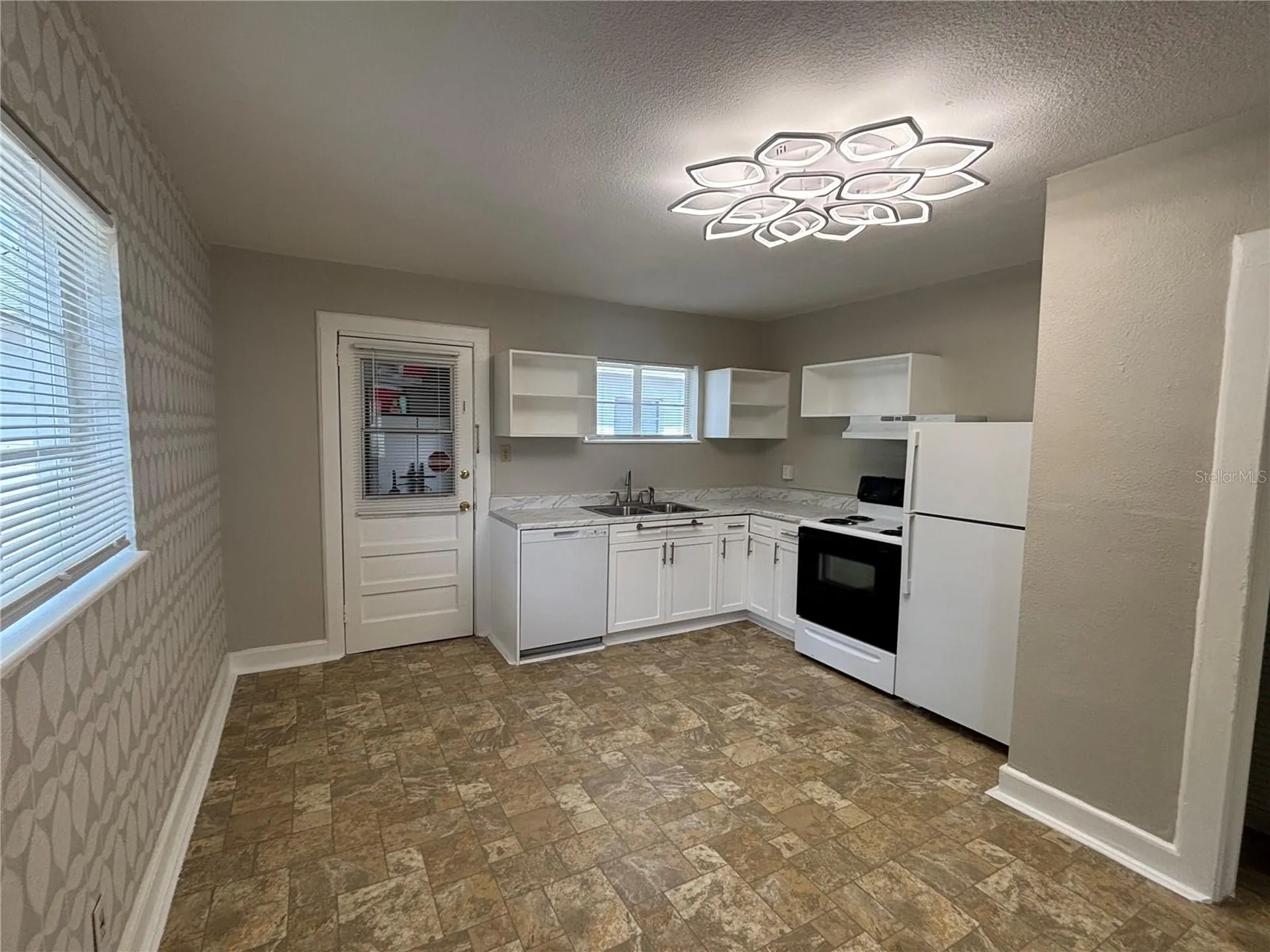 3211 W North A Street Tampa FL 33609