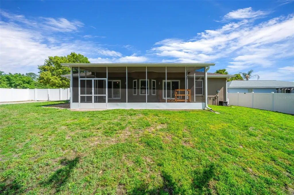 8590 SE 159th Lane Summerfield FL 34491