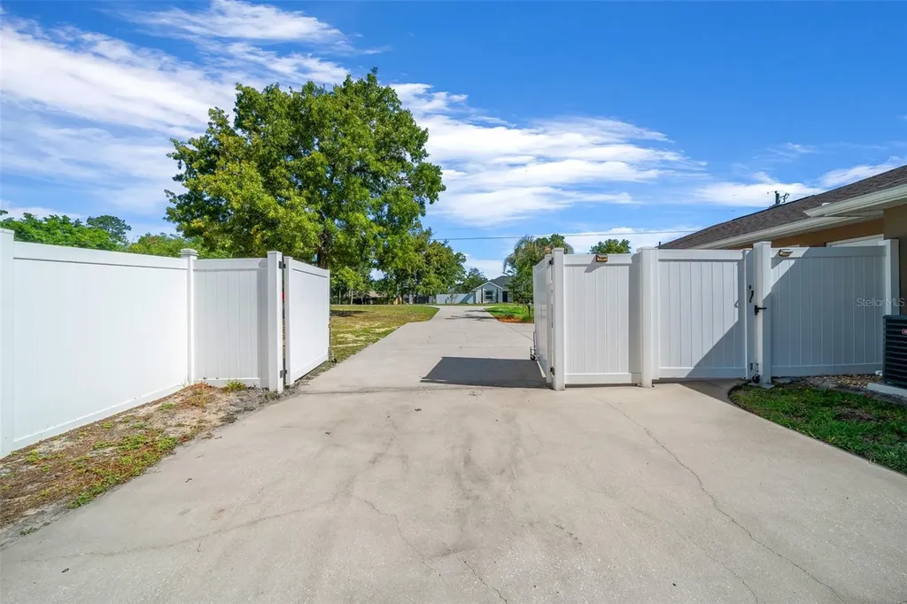 8590 SE 159th Lane Summerfield FL 34491