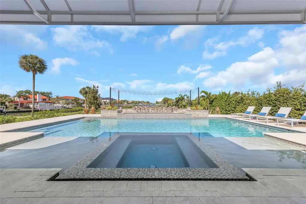 4028 Rocky Shores Drive Tampa FL 33634