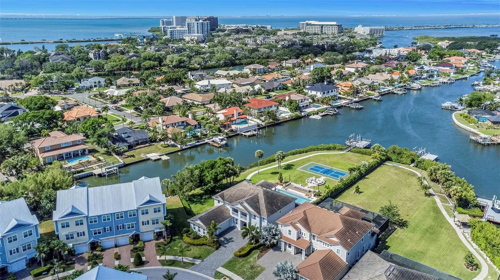 4028 Rocky Shores Drive Tampa FL 33634