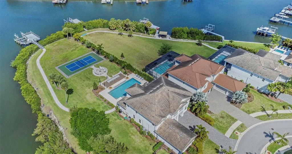 4028 Rocky Shores Drive Tampa FL 33634