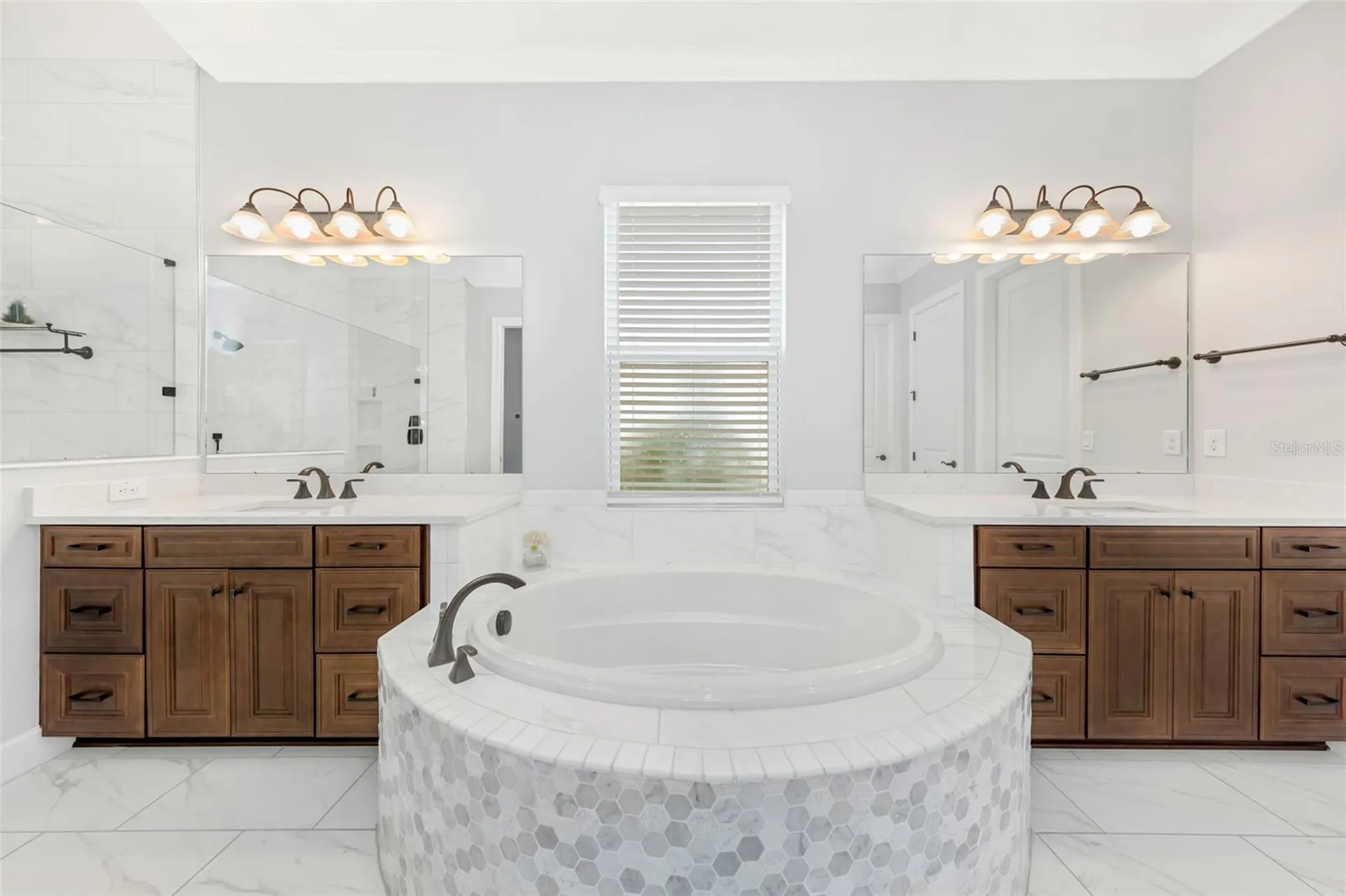 4028 Rocky Shores Drive Tampa FL 33634