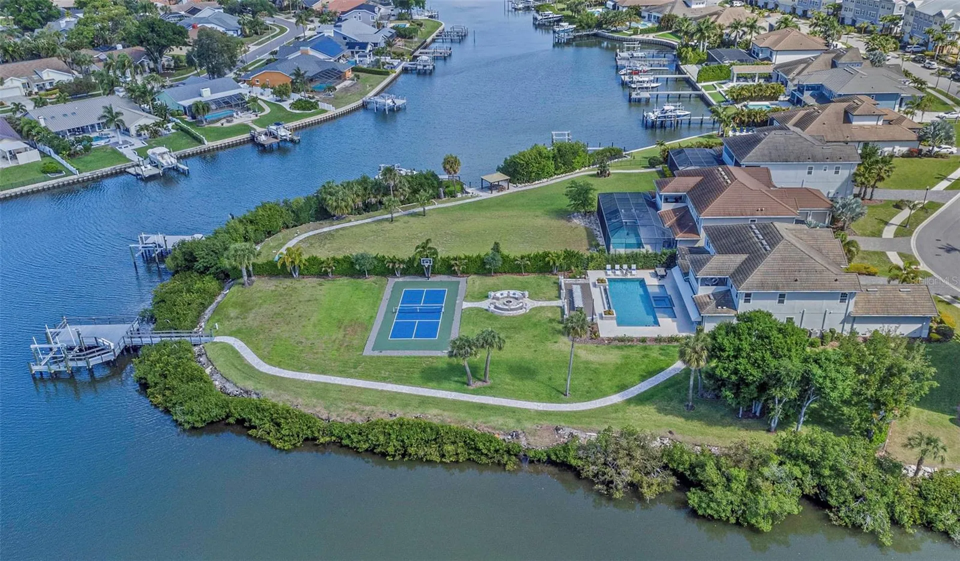 4028 Rocky Shores Drive Tampa FL 33634