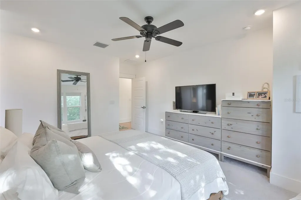 2204 N Central Avenue Tampa FL 33602