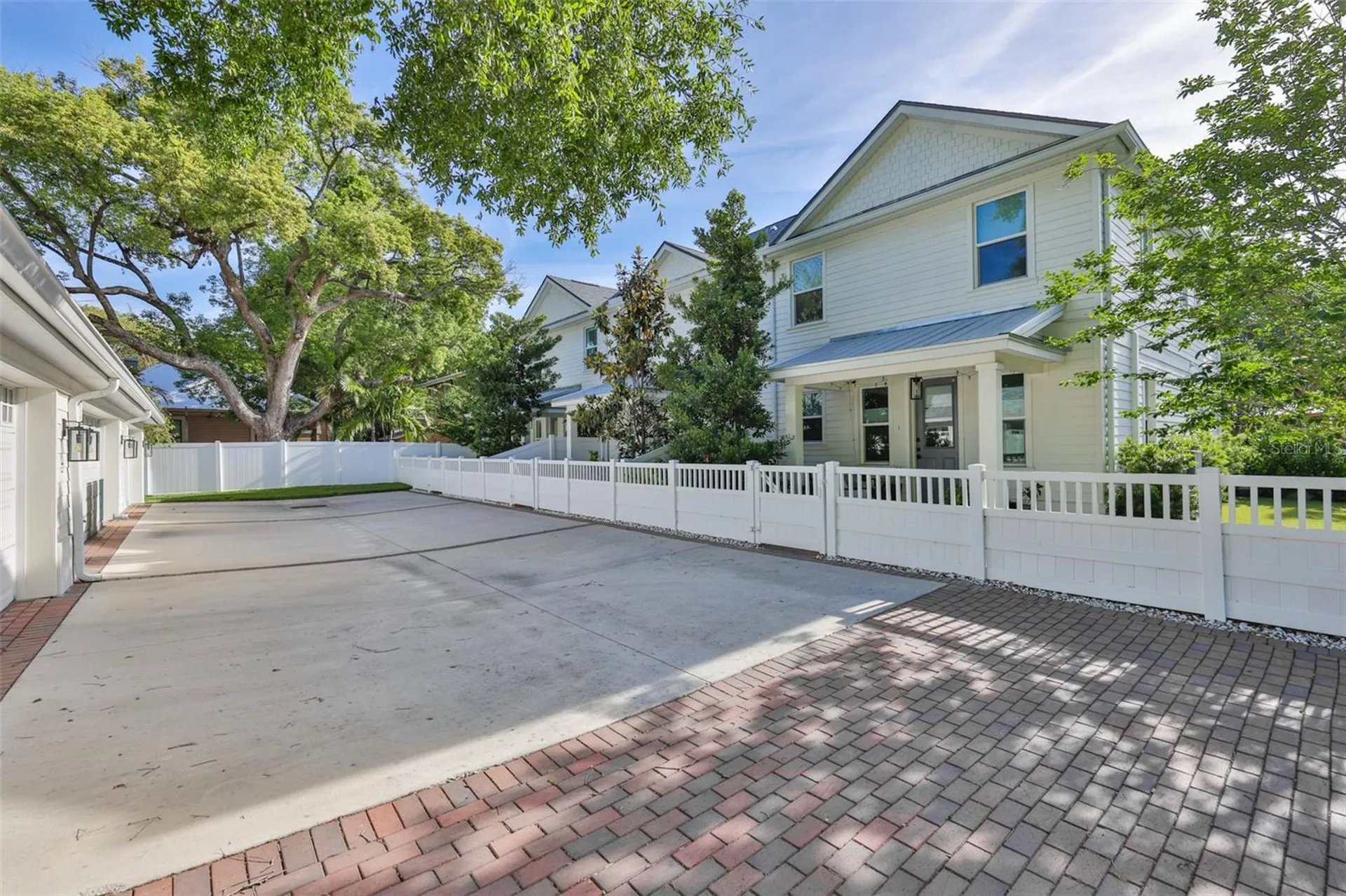 2204 N Central Avenue Tampa FL 33602