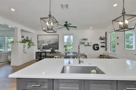 2204 N Central Avenue Tampa FL 33602