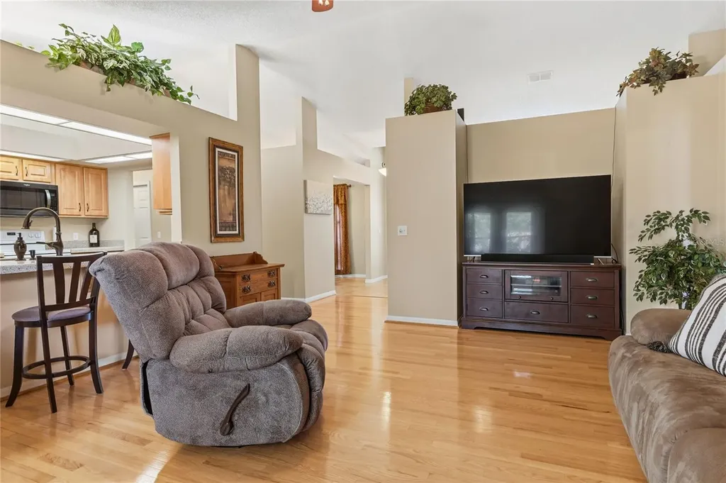 744 Cedar Knoll Drive N Lakeland FL 33809