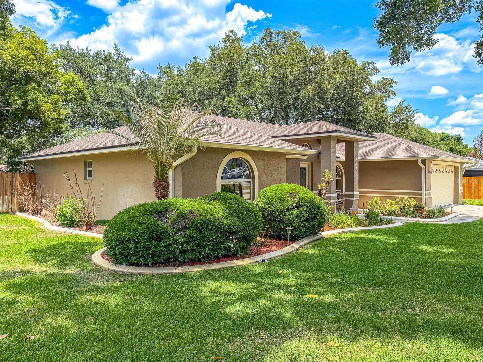 744 Cedar Knoll Drive N Lakeland FL 33809