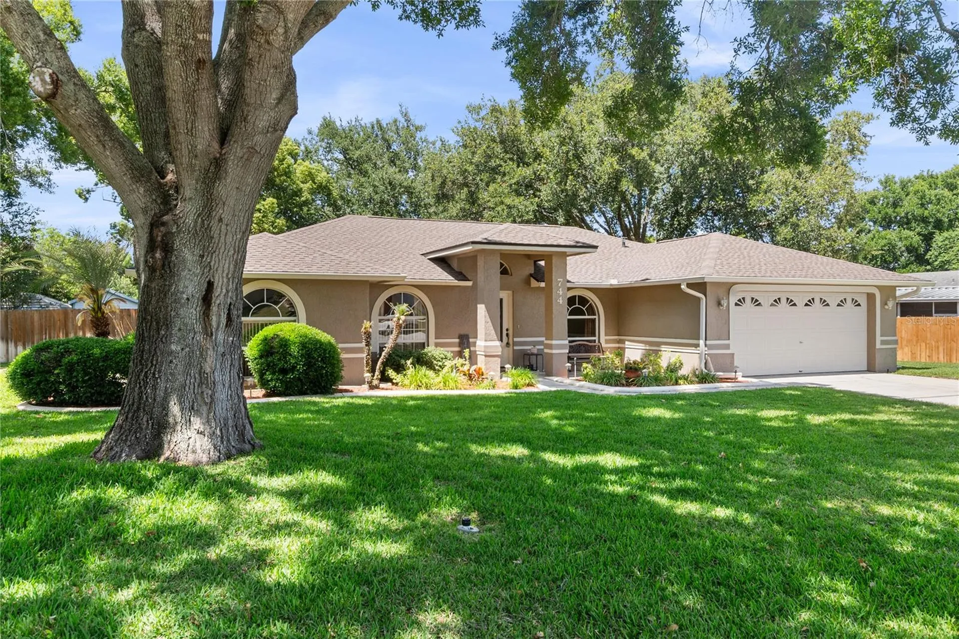 744 Cedar Knoll Drive N Lakeland FL 33809