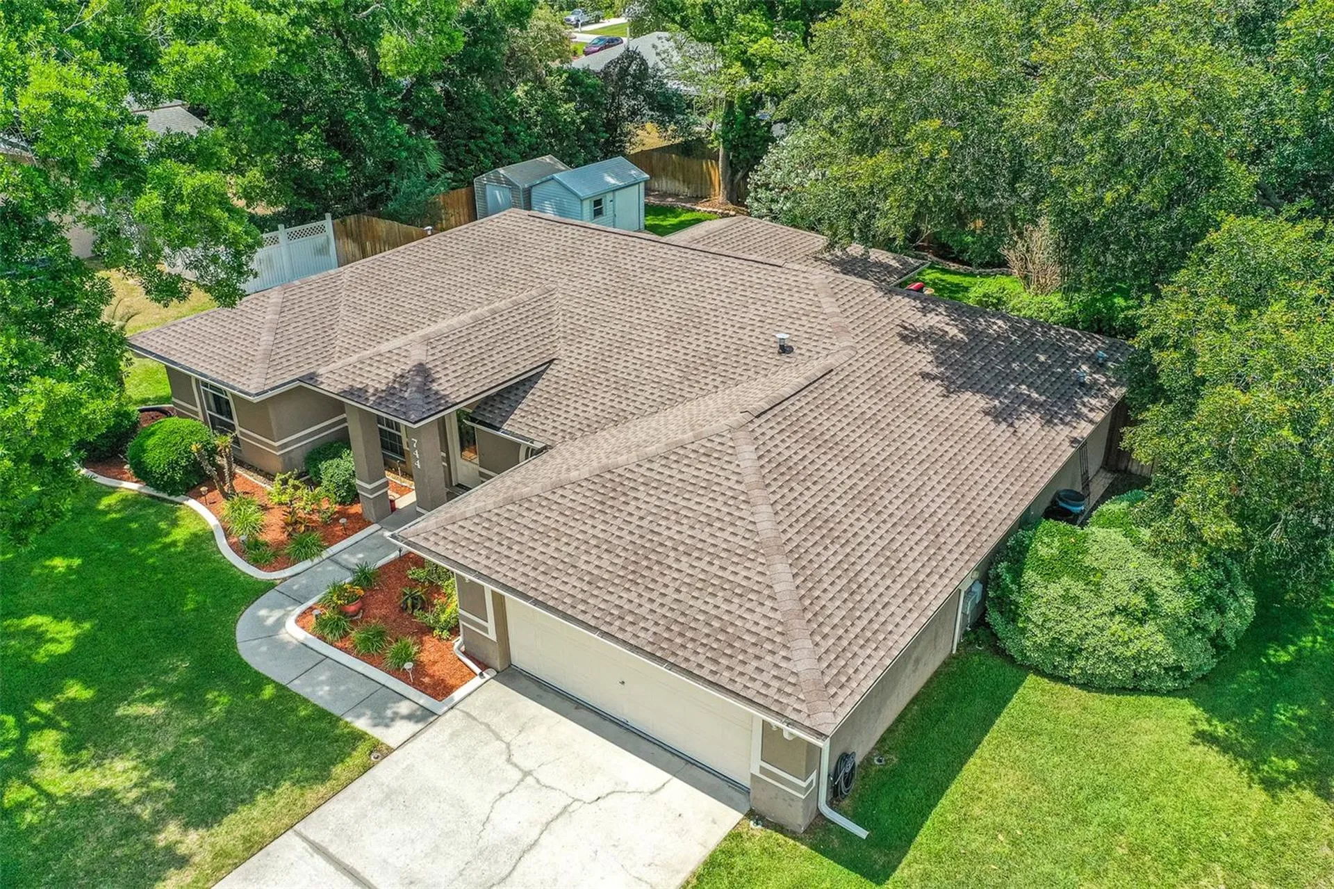 744 Cedar Knoll Drive N Lakeland FL 33809