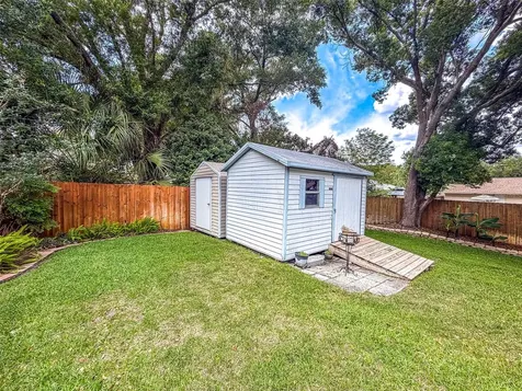 744 Cedar Knoll Drive N Lakeland FL 33809
