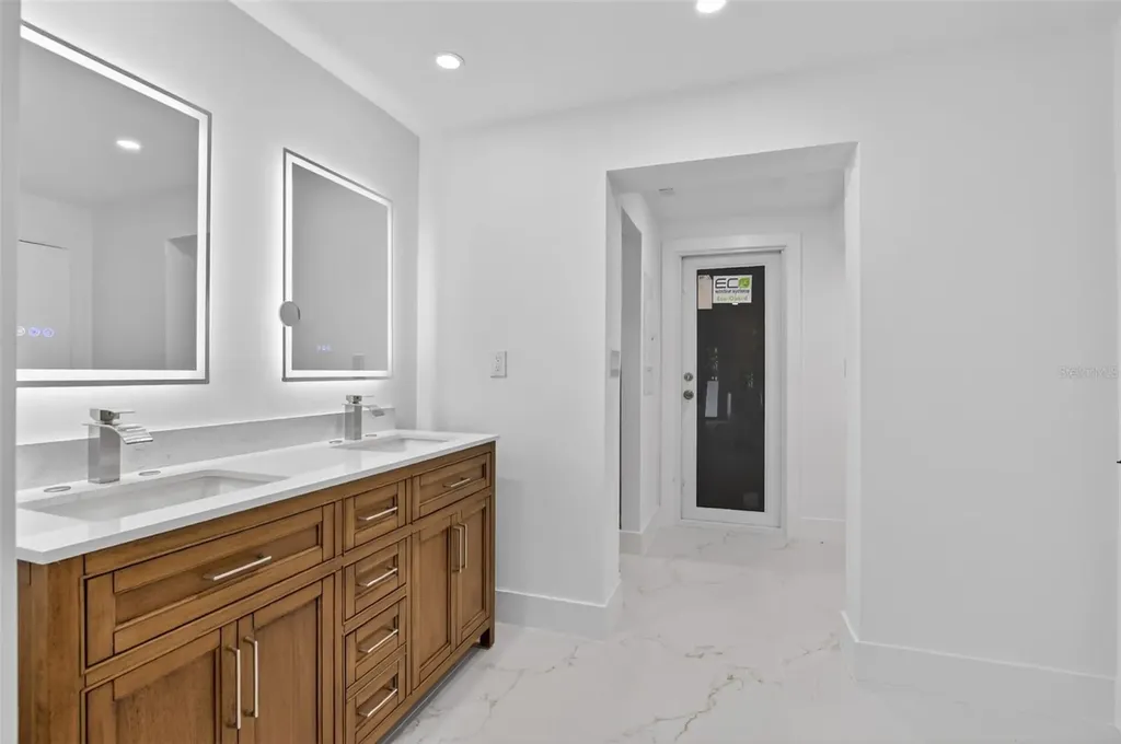 4701 NW 1st Place Deerfield Beach FL 33442