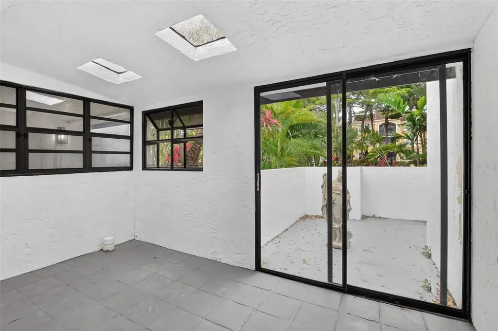 4701 NW 1st Place Deerfield Beach FL 33442