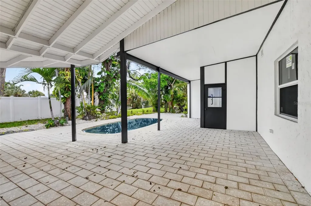 4701 NW 1st Place Deerfield Beach FL 33442