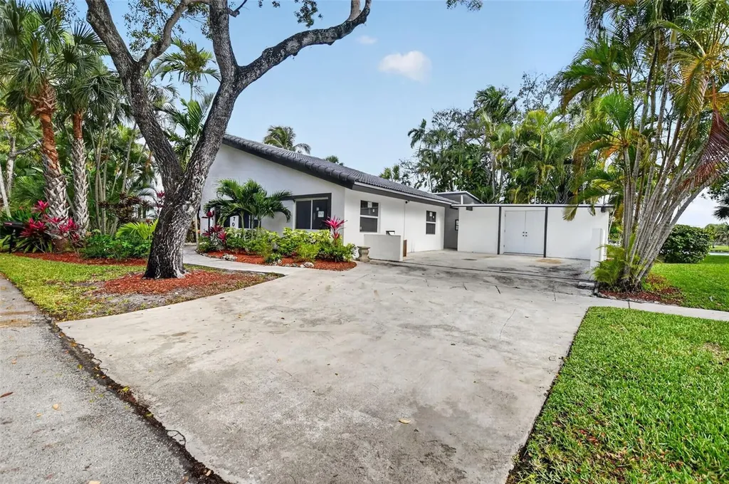 4701 NW 1st Place Deerfield Beach FL 33442