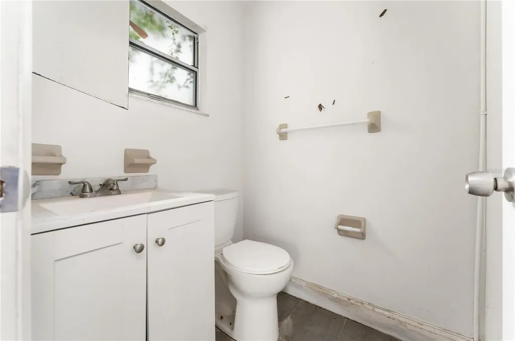 717 NW 253rd Street Newberry FL 32669