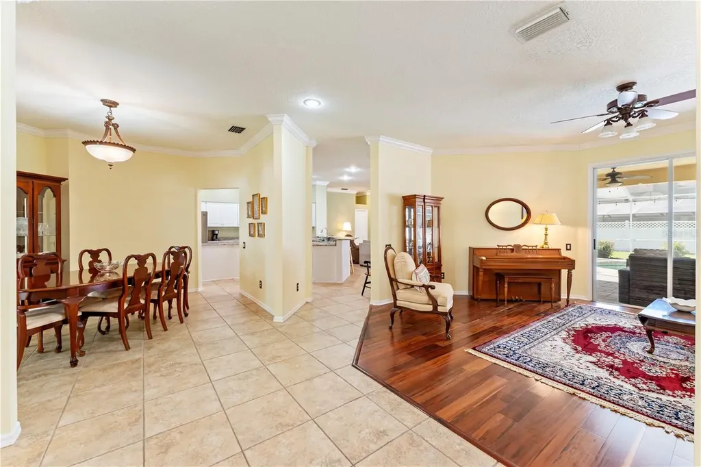 8715 Hidden Green Lane Tampa FL 33647