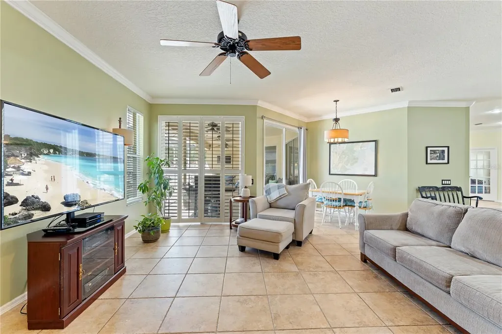 8715 Hidden Green Lane Tampa FL 33647