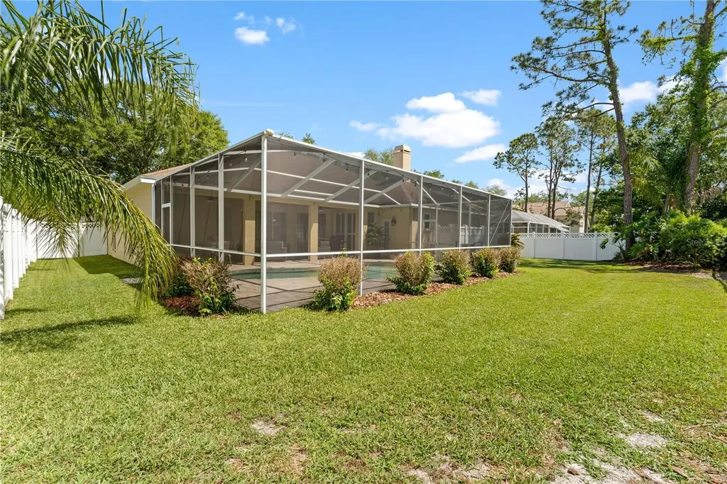 8715 Hidden Green Lane Tampa FL 33647