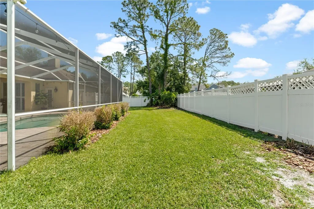 8715 Hidden Green Lane Tampa FL 33647