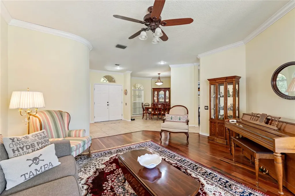8715 Hidden Green Lane Tampa FL 33647