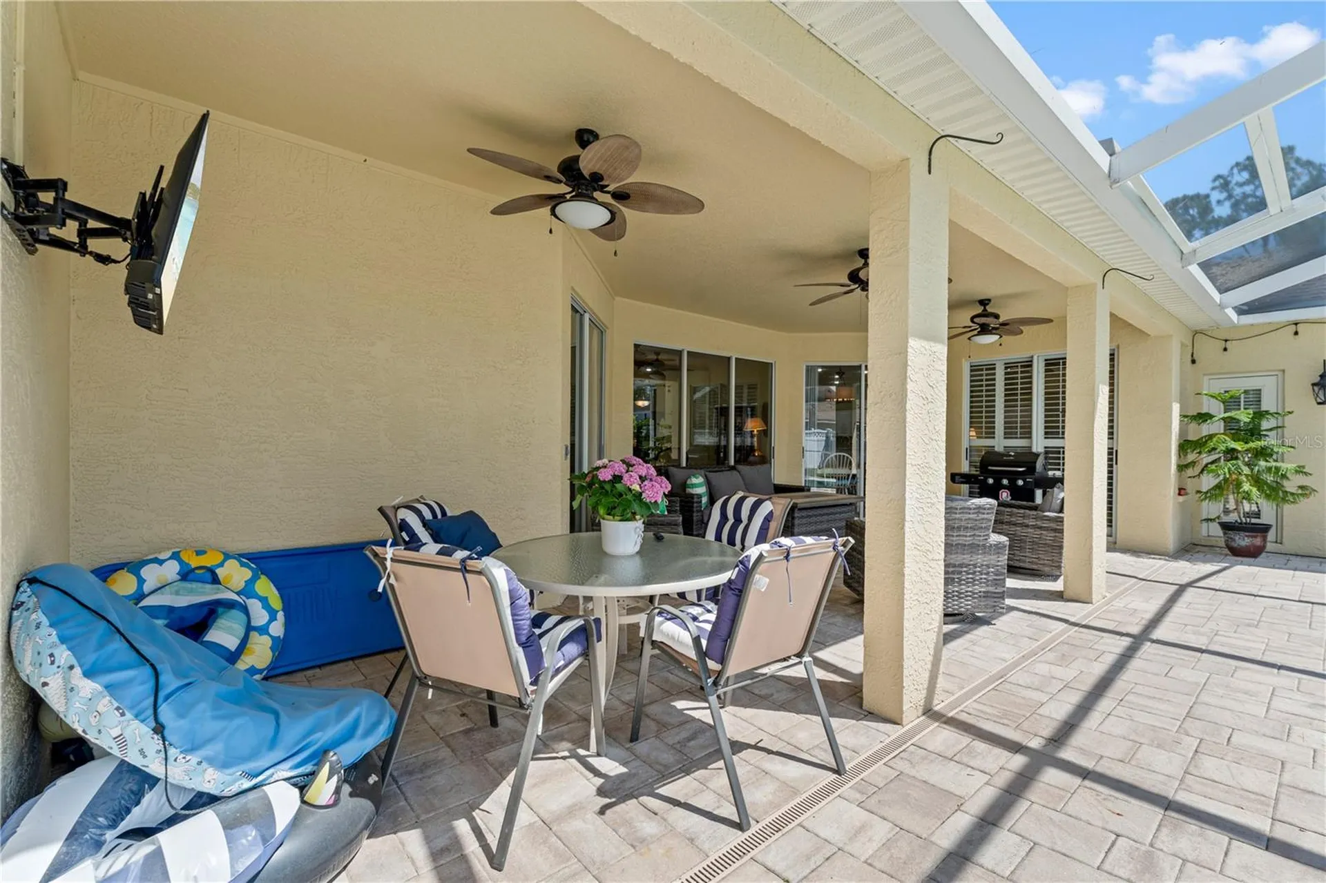 8715 Hidden Green Lane Tampa FL 33647
