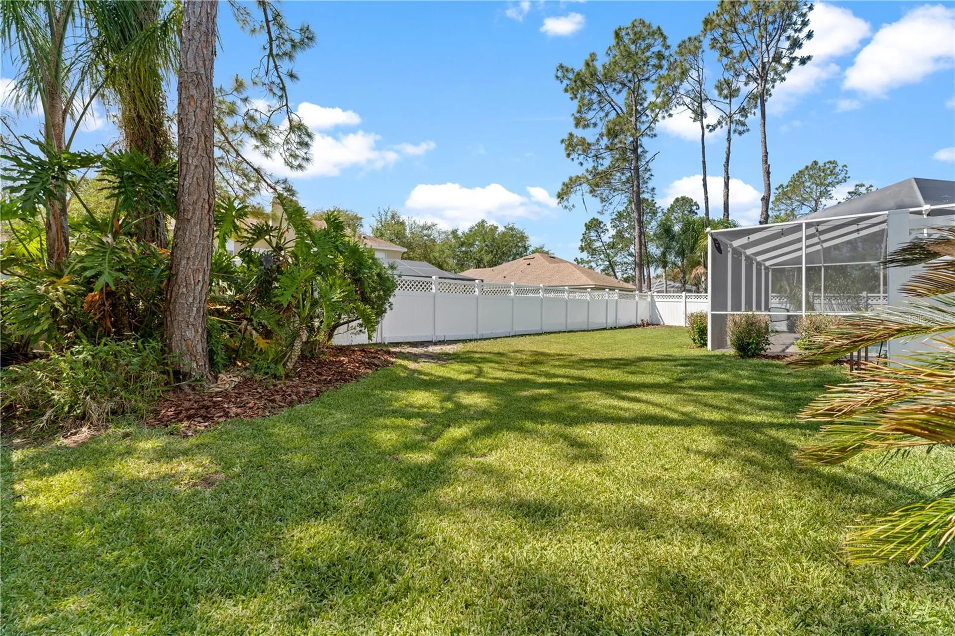 8715 Hidden Green Lane Tampa FL 33647