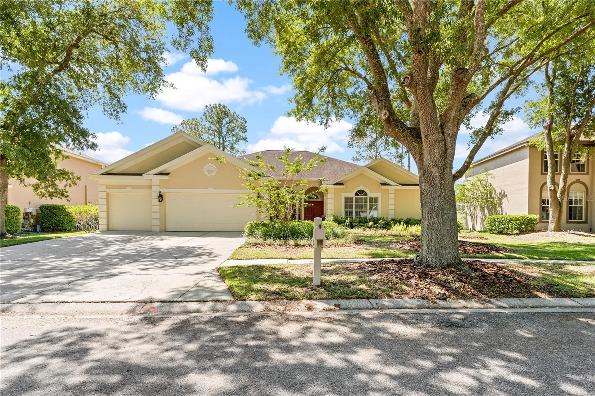 8715 Hidden Green Lane Tampa FL 33647