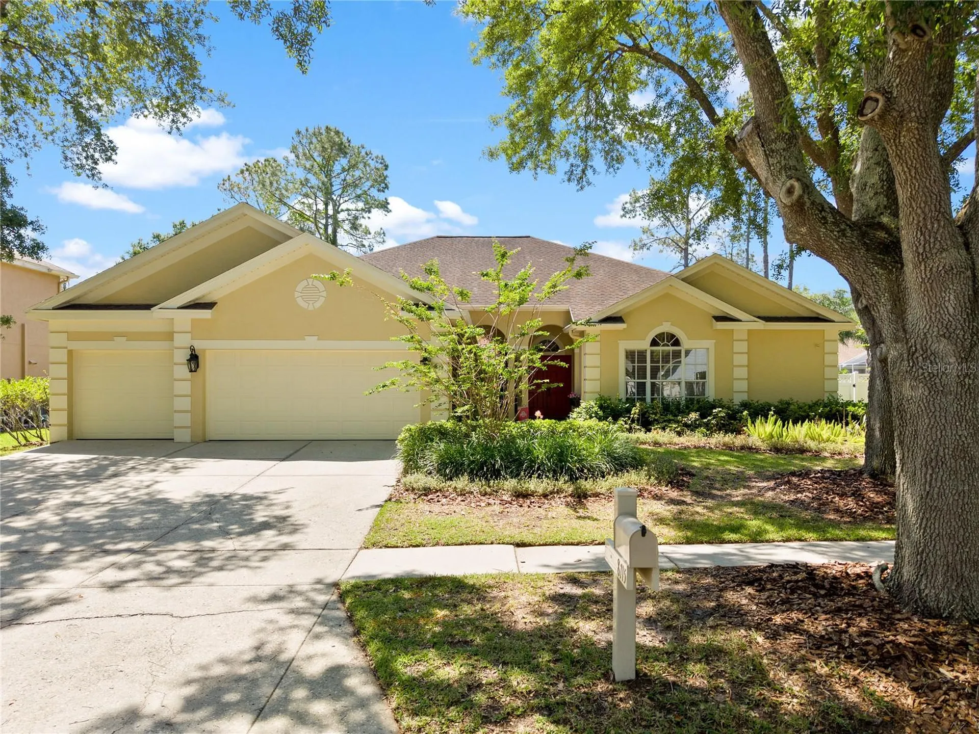 8715 Hidden Green Lane Tampa FL 33647