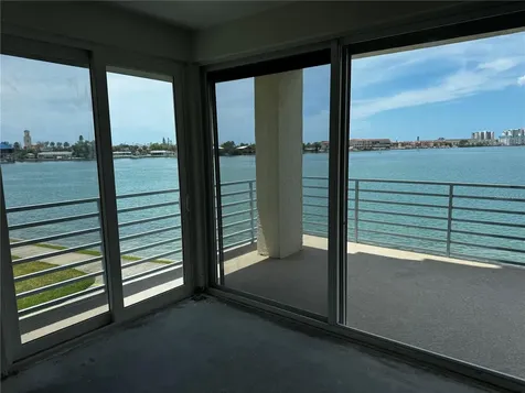 7932 Sailboat Key Boulevard S South Pasadena FL 33707