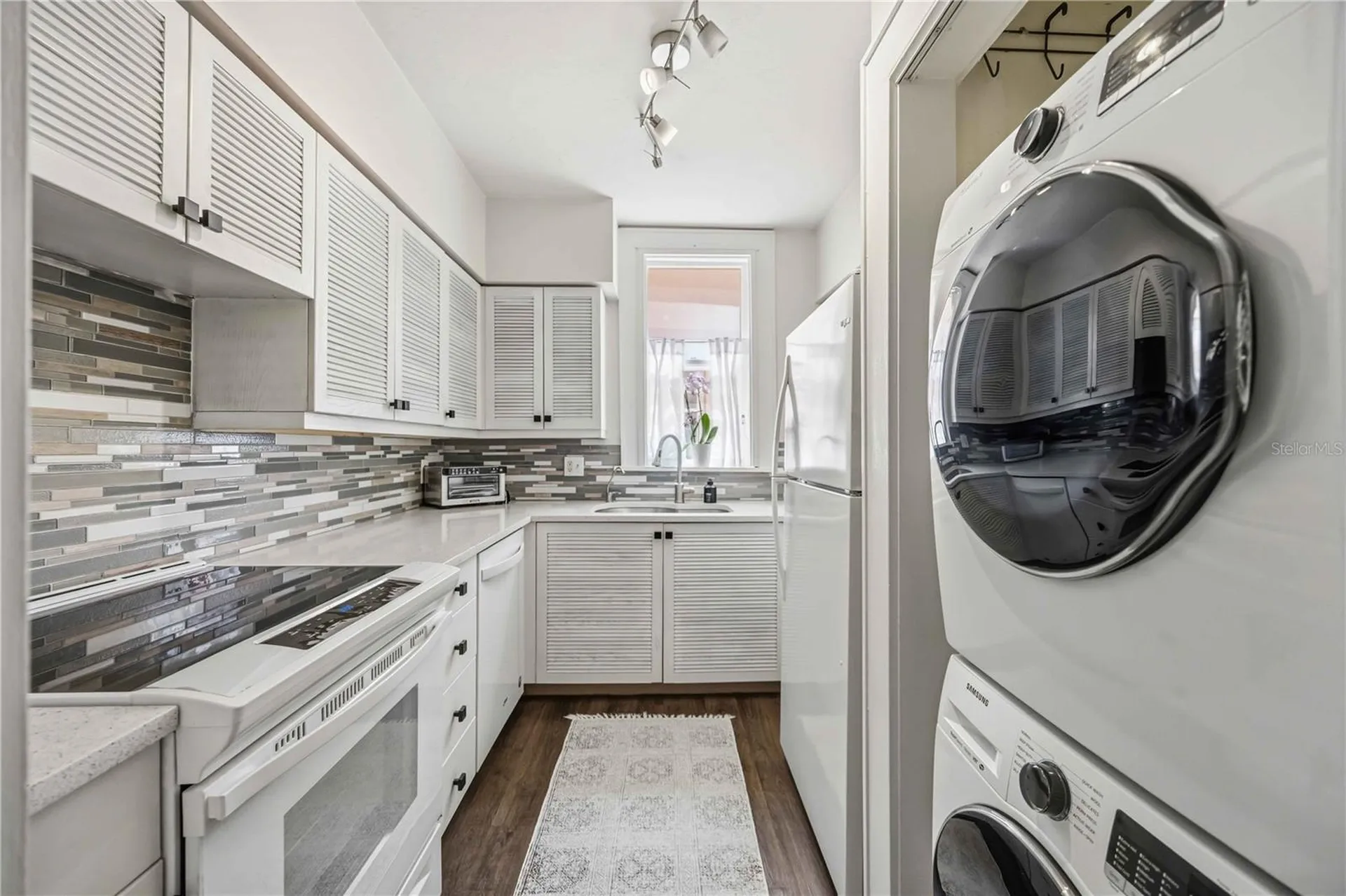 1221 N Palm Avenue Sarasota FL 34236