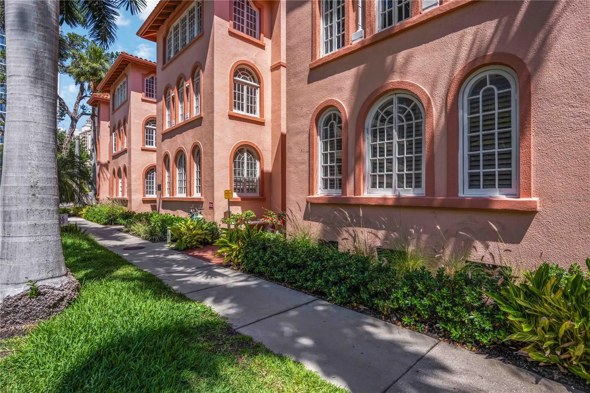 1221 N Palm Avenue Sarasota FL 34236