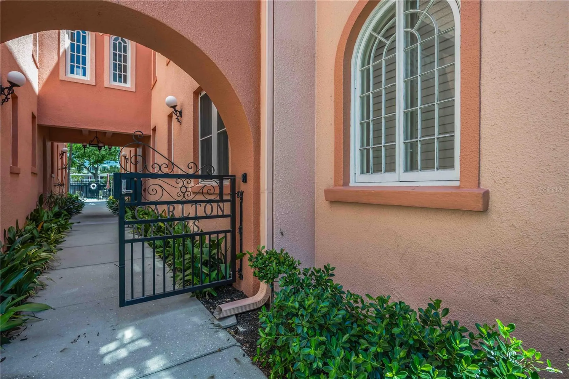 1221 N Palm Avenue Sarasota FL 34236