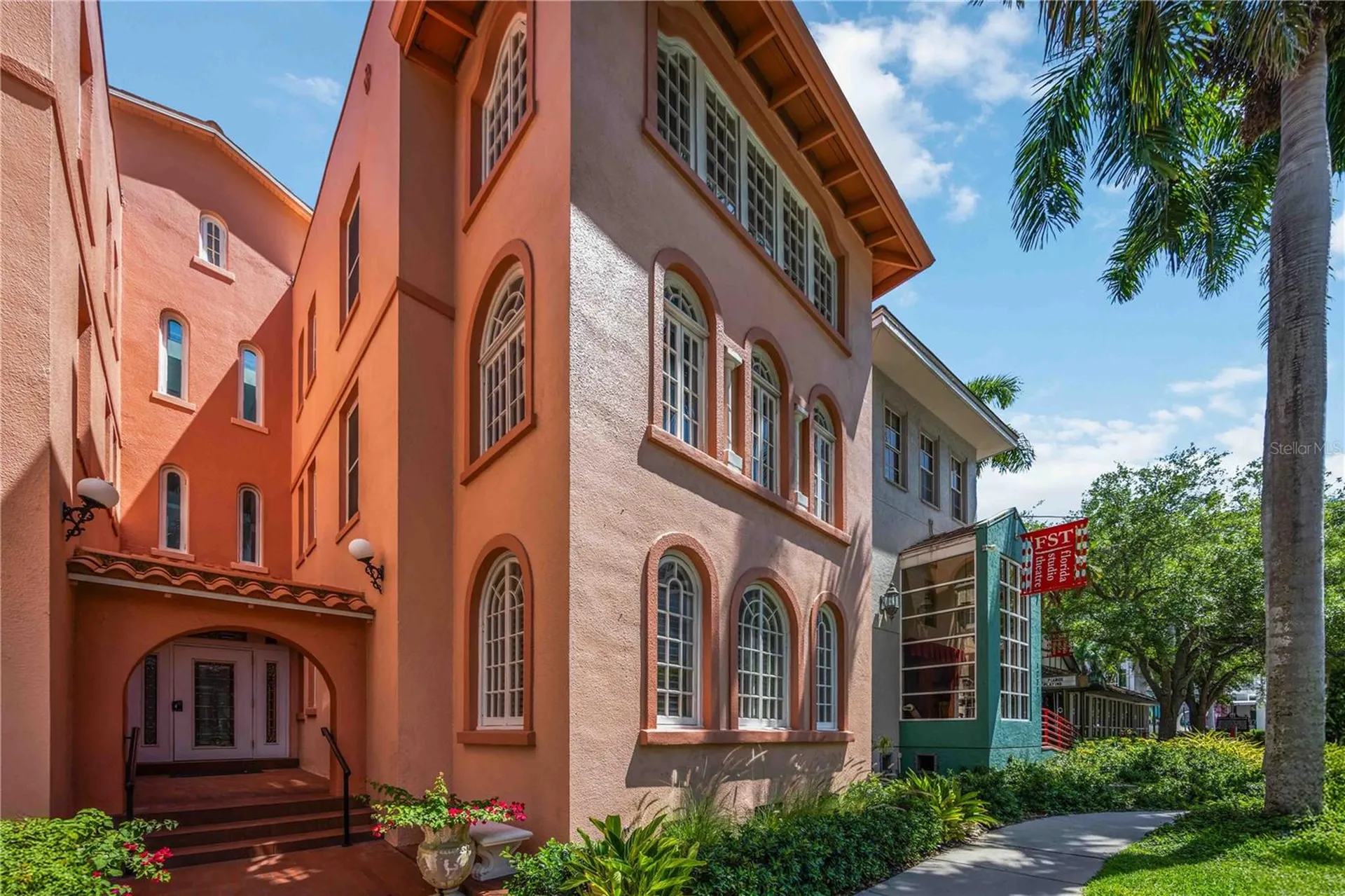 1221 N Palm Avenue Sarasota FL 34236