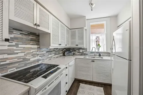 1221 N Palm Avenue Sarasota FL 34236