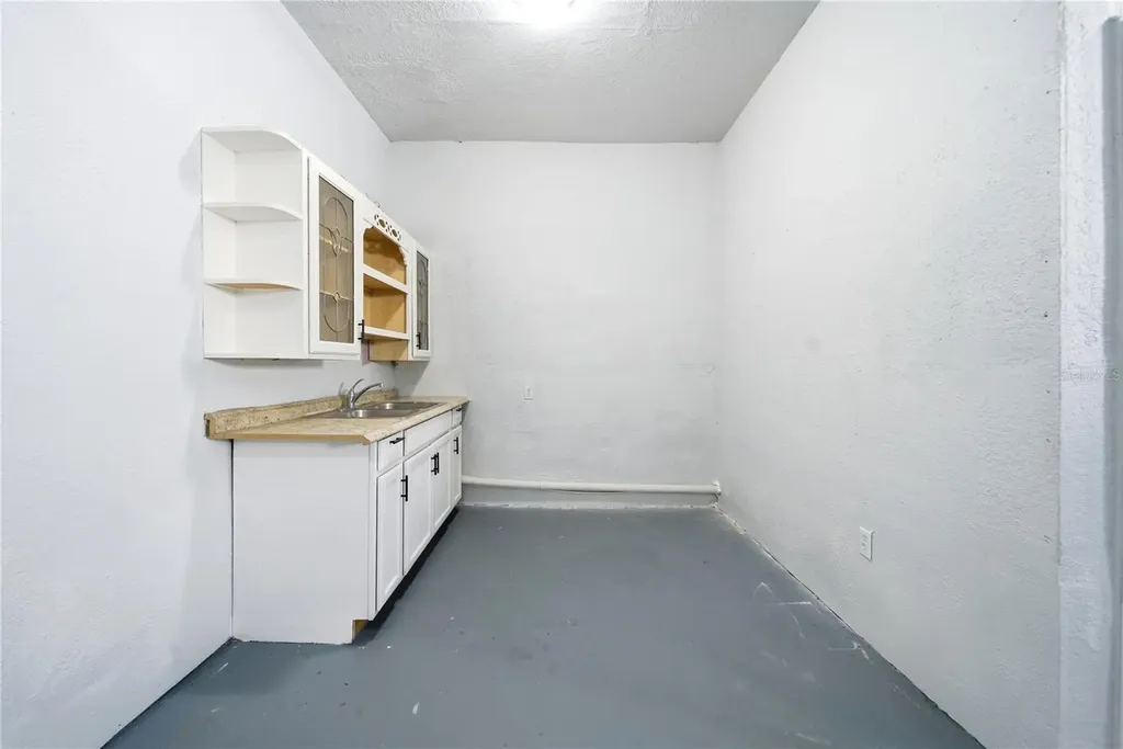 4988 Clarcona Ocoee Road Orlando FL 32810