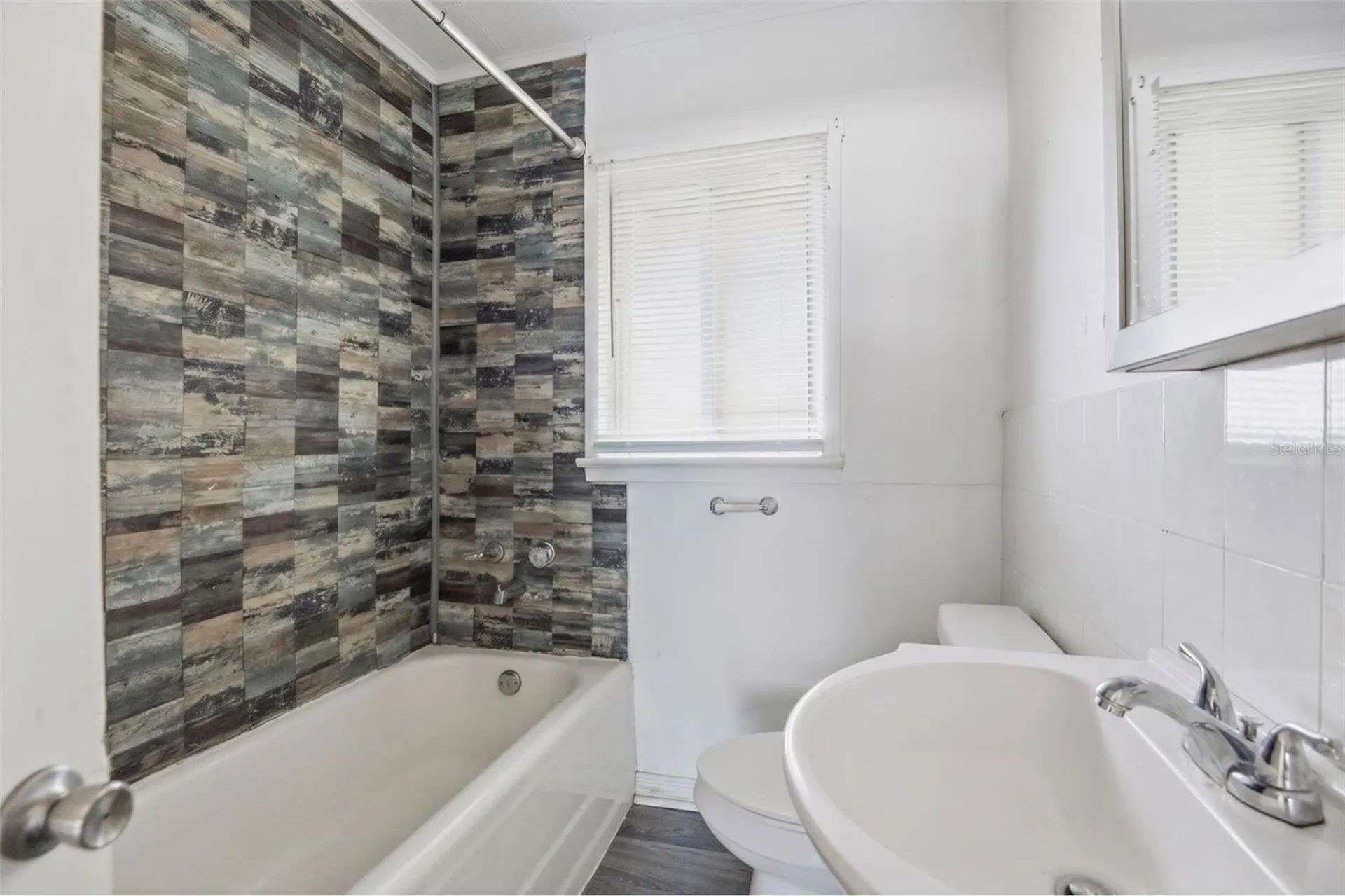 1110 27th Avenue W Bradenton FL 34205
